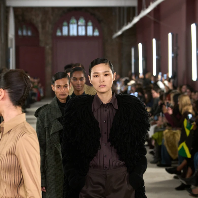 Як минув Тиждень моди у Нью-Йорку осінь-зима — 2026/27: від дебюту Рейчел Скотт у Proenza Schouler до показу Calvin Klein 