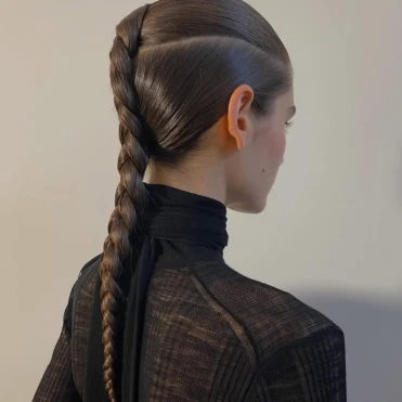 Коси та джгути повертаються: тренд із NYFW, який легко адаптувати