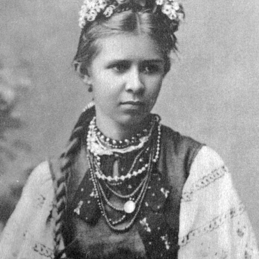 Як любила та дружила Леся Українка: читаємо листи української поетки