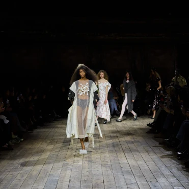 Як минув Лондонський тиждень моди сезону осінь-зима — 2026/27: від колаборації Simone Rocha та adidas до 170-річчя Burberry 