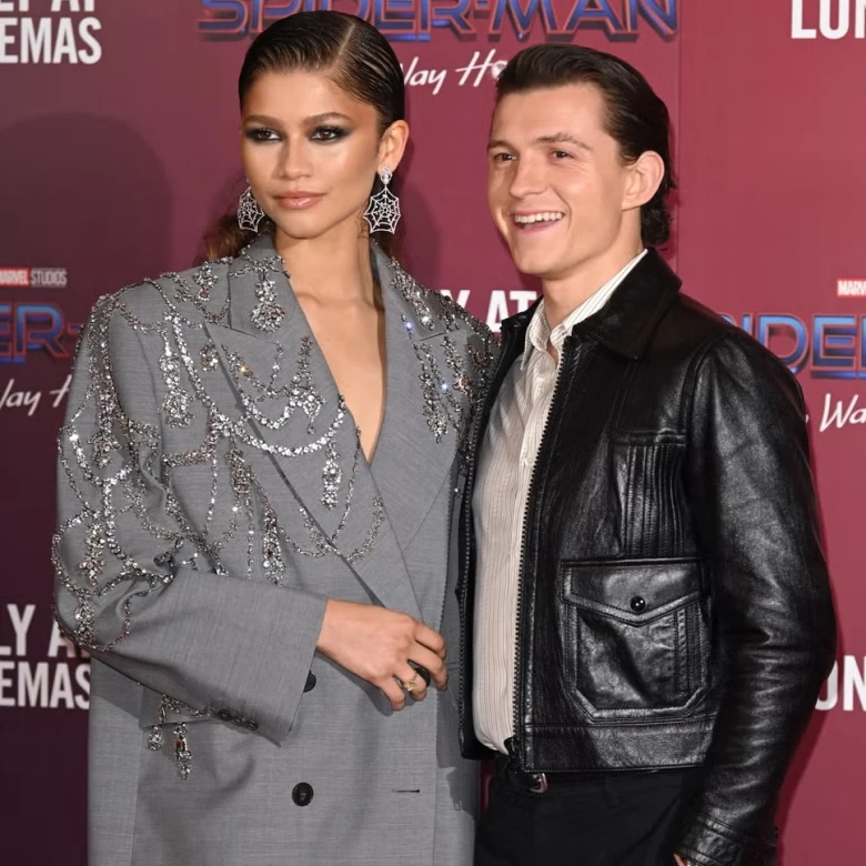 Зендея і Том Голланд одружилися на таємній церемонії 