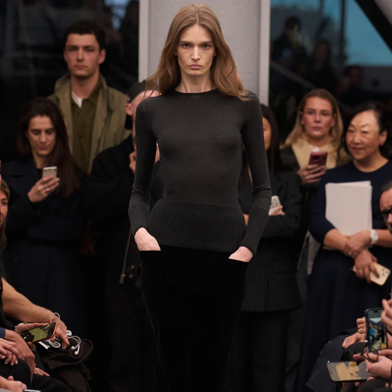 Alaïa осінь-зима — 2026/27: останній показ Пітера Мюльє 