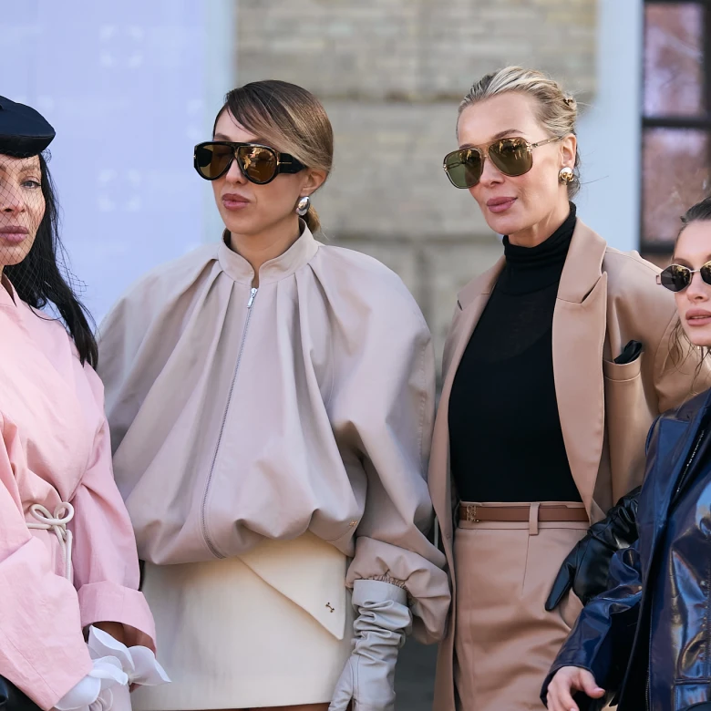 Найцікавіші streetstyle-образи гостей Ukrainian Fashion Week сезону осінь-зима — 2026/27. День 3 