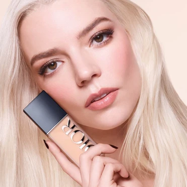 Весняна формула ідеального тону: які засоби варто переглянути в косметичці