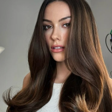 5 темних відтінків волосся, які будуть у тренді цього літа