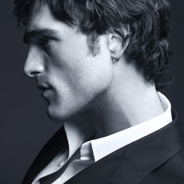 Джейкоб Елорді став новим обличчям аромату Bleu de Chanel