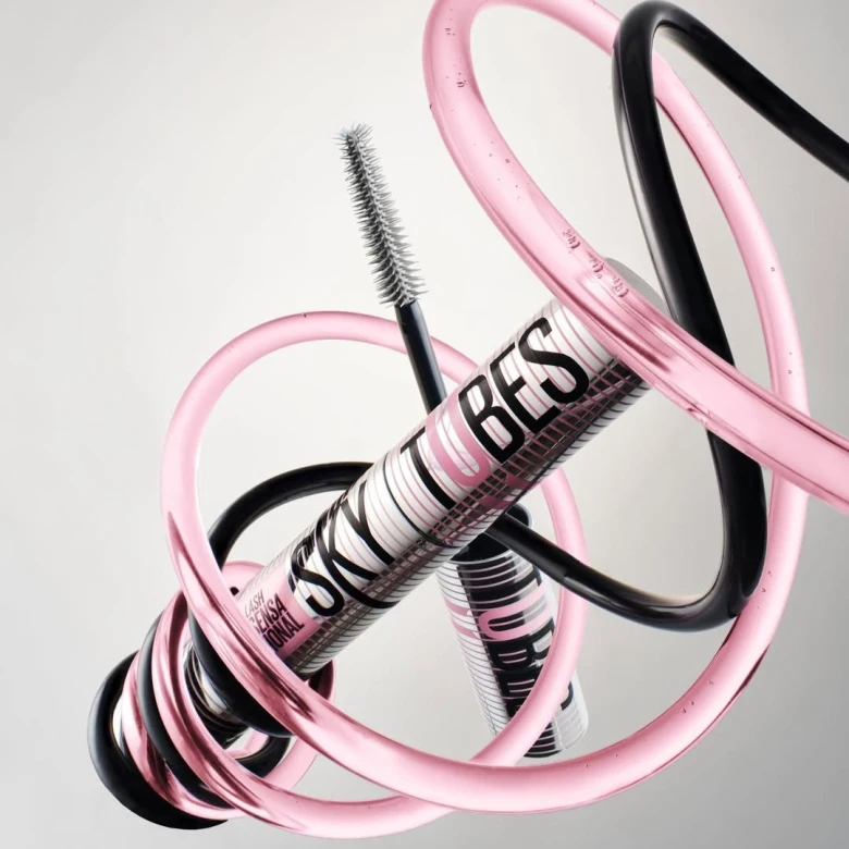 Maybelline New York випустив свою першу термотуш для вій — що потрібно знати про Sky Tubes