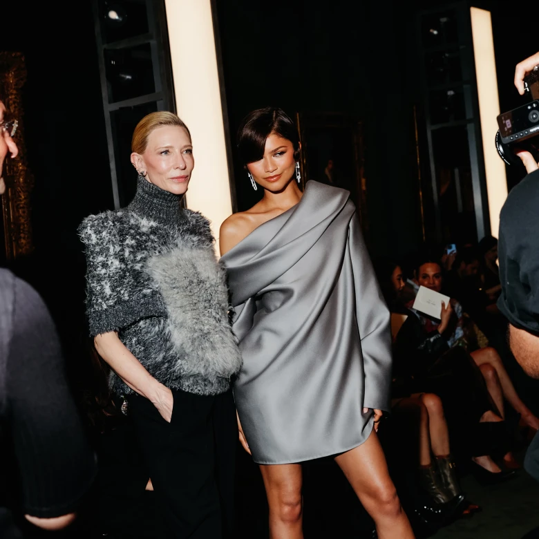 Зендея, Енн Гетевей, Емілі Блант та інші знаменитості на шоу Louis Vuitton Cruise 2027 