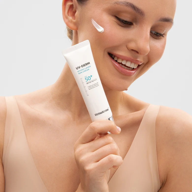 Один із перших SPF з екзосомами та 10 формами гіалуронової кислоти: новинка Dermafirm, яка поєднує сонцезахист і догляд