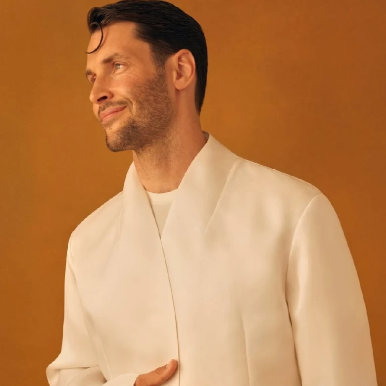 Jacquemus анонсував показ нової колекції бренду світлиною українського фотографа 