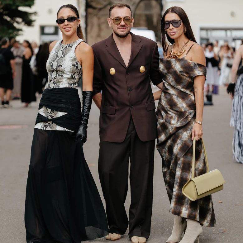 Найкрасивіші образи гостей третього дня Ukrainian Fashion Week сезону весна-літо — 2027 