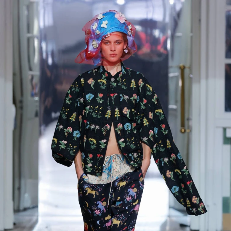 Коли тіло диктує правила: як Vivienne Westwood переосмислює взаємодію тіла й одягу