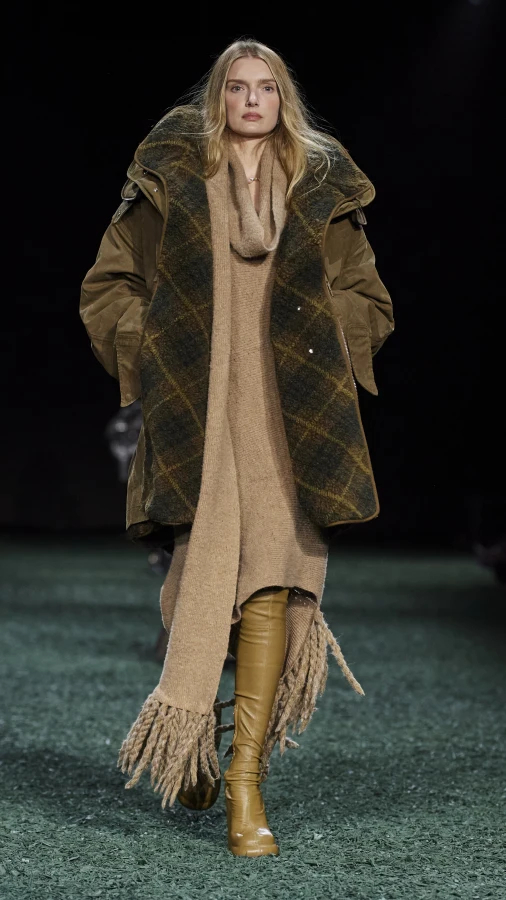 Burberry осінь-зима — 2024/25: британська елегантність у новій колекції бренду