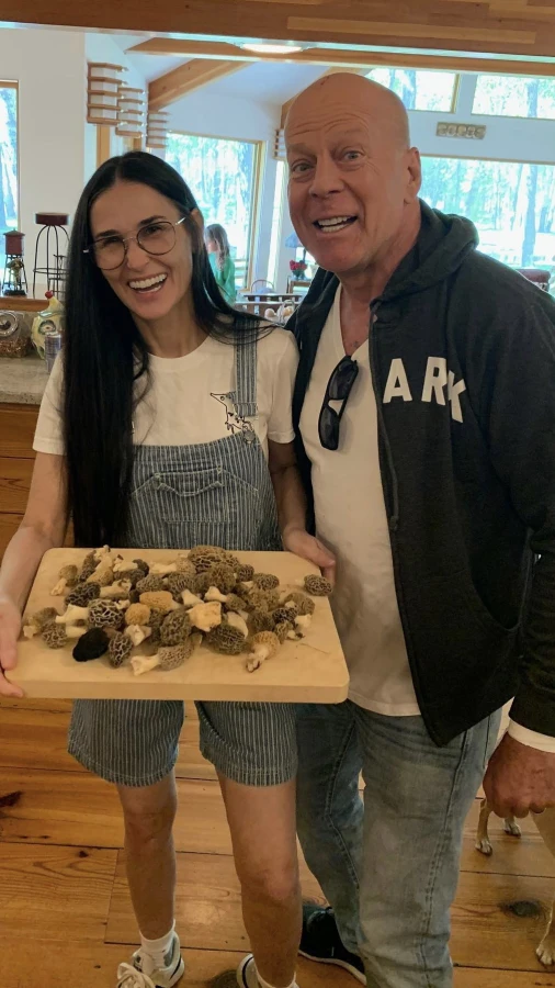 Демі Мур привітала важкохворого Брюса Вілліса з днем народження 