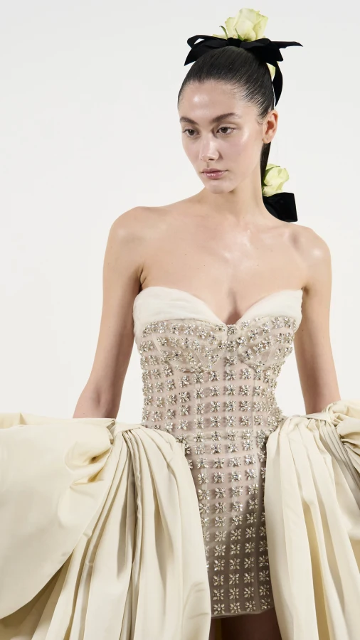 Найкрасивіші вечірні сукні сезону весна-літо — 2024 