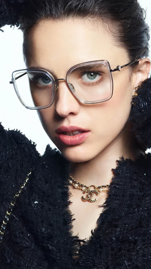 Chanel представляє нову рекламну кампанію за участі Маргарет Квеллі та Кендріка Ламара 