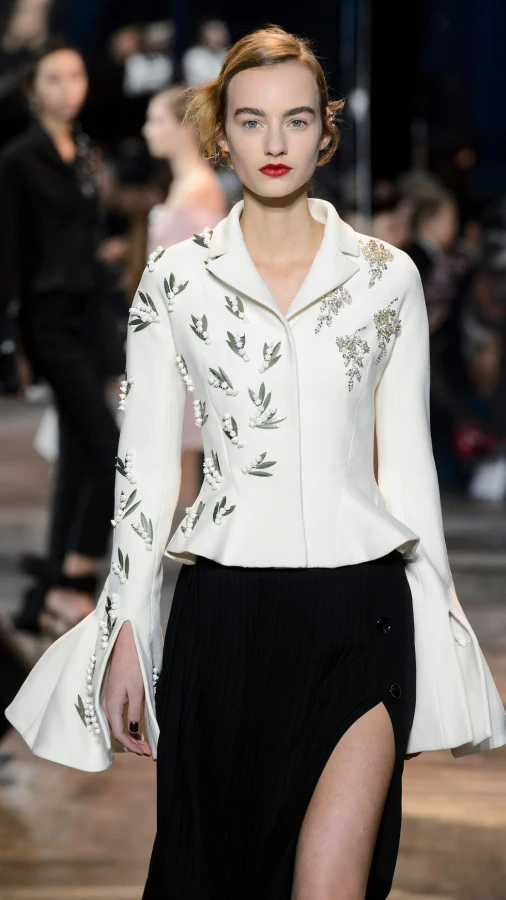 Чому конвалія стала квіткою Dior?