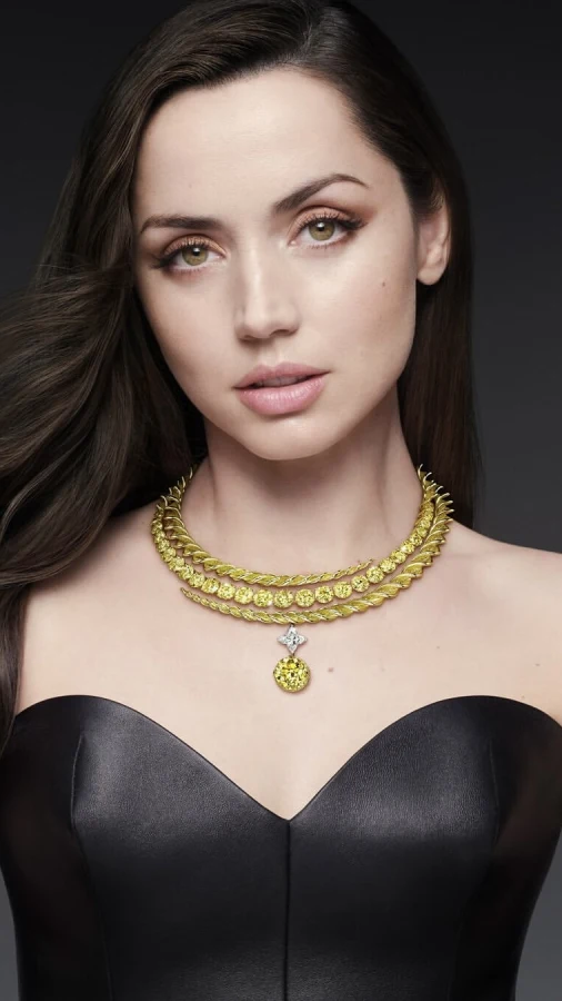 Ана де Армас представила нову лінійку Louis Vuitton High Jewelry 