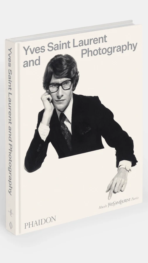 Сінергія моди і камери: міф Saint Laurent у новій книзі