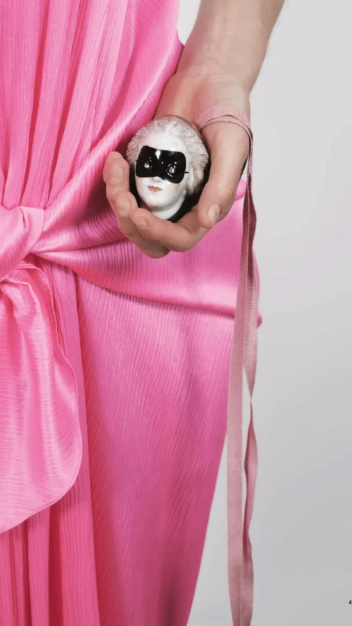 JW Anderson перезапускає бренд: новий логотип, магазин і колекція Resort 2026
