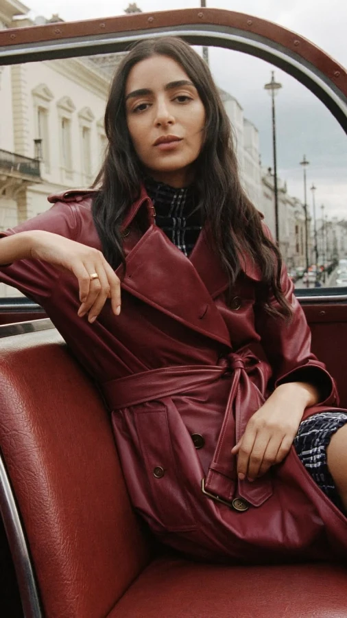 Burberry повертається до Лондона з новою рекламною кампанією, просоченою духом міста