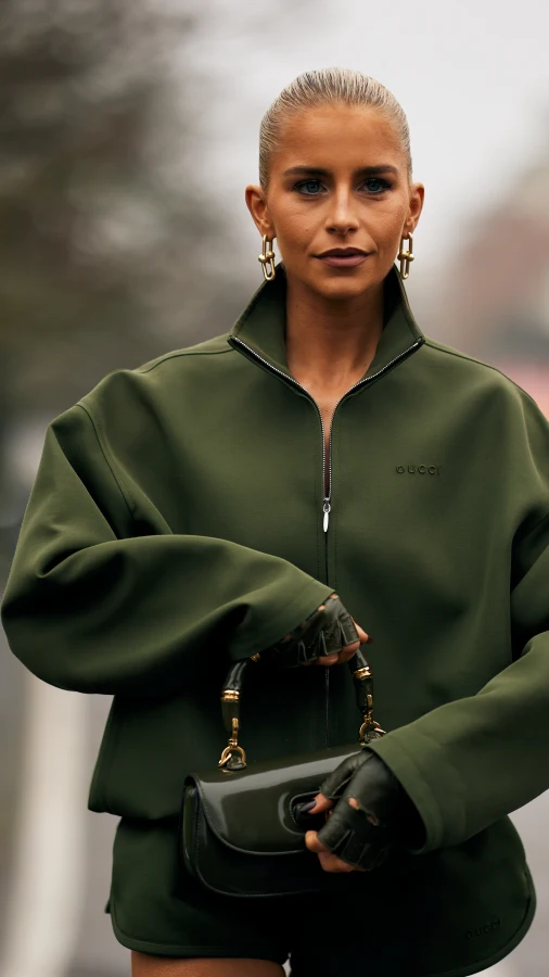 Який верхній одяг обрати для прохолодних вечорів міжсезоння