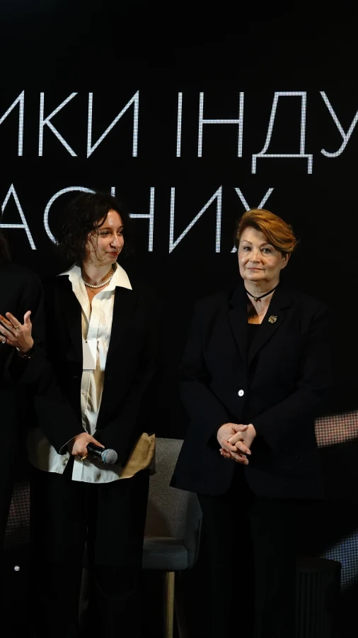 У межах Ukrainian Fashion Week вперше відбулася бізнес-конференція про виклики модної індустрії 