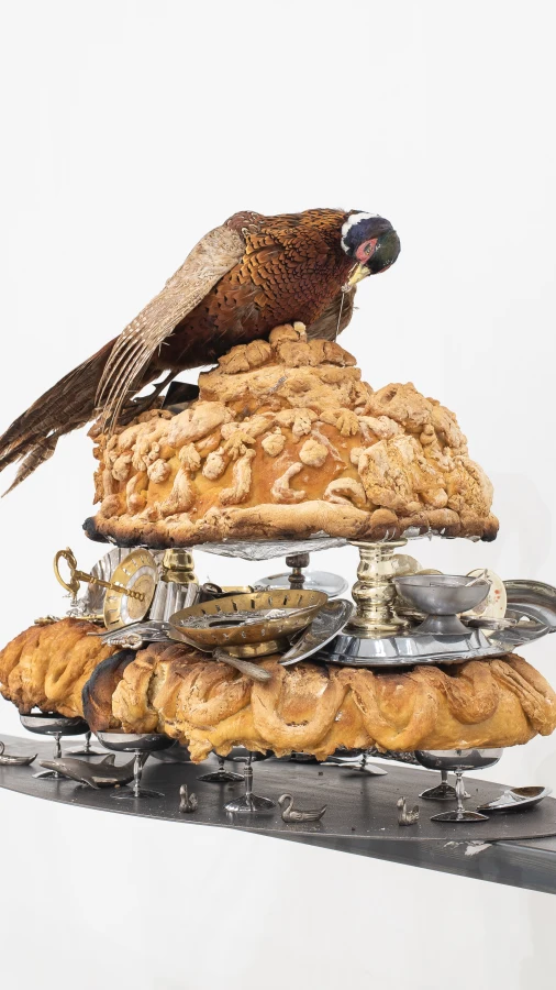 На Кіпрі представили виставку українських художниць «Прекарні святкування»