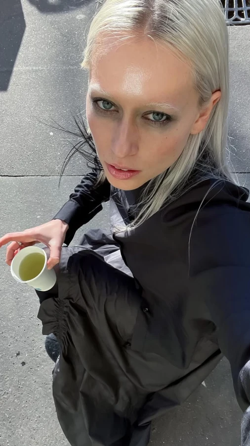 Втомлена краса: чому соцмережі закохані у виснажений вигляд 