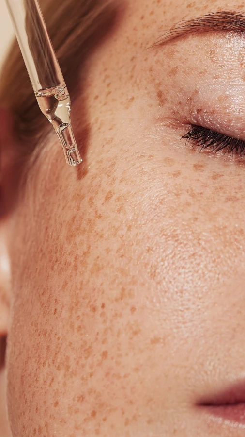 Альтернатива вітаміну С: як зберегти сяйво шкіри без подразнень