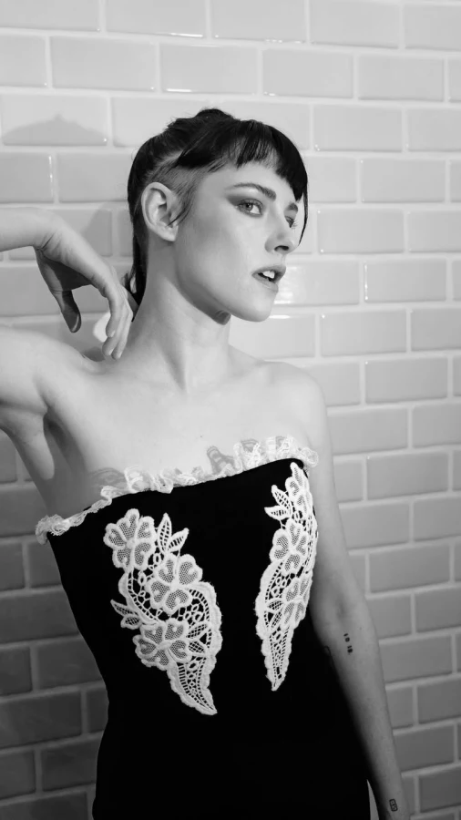 Нова зачіска Крістен Стюарт на червоній доріжці: що це означає для майбутніх трендів 