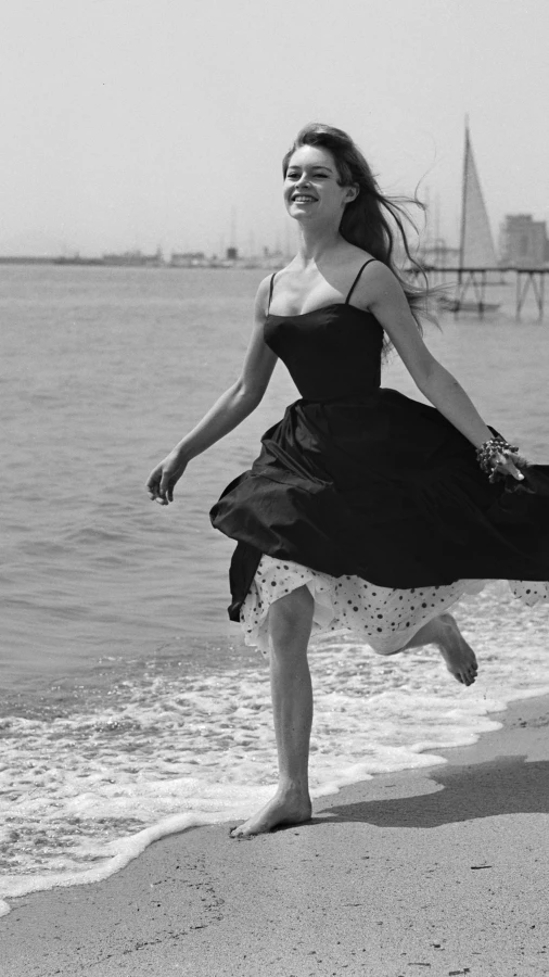 Пахнути літом, як Бріжіт Бардо