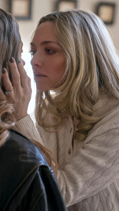 Аманда Сейфрід — про роль у «Служниці», Сідні Свіні та мінікризу 40-річчя