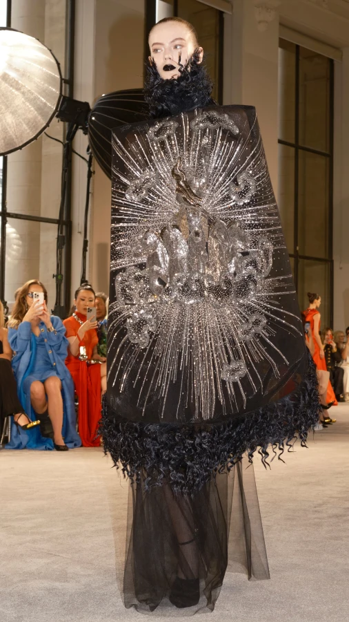 Чого чекати від Тижня високої моди сезону весна-літо — 2026: офіційний розклад 