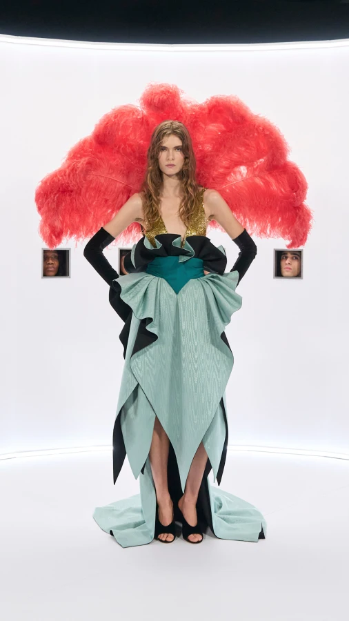 Valentino Haute Couture весна-літо — 2026: дзеркало світу через об'єктив моди