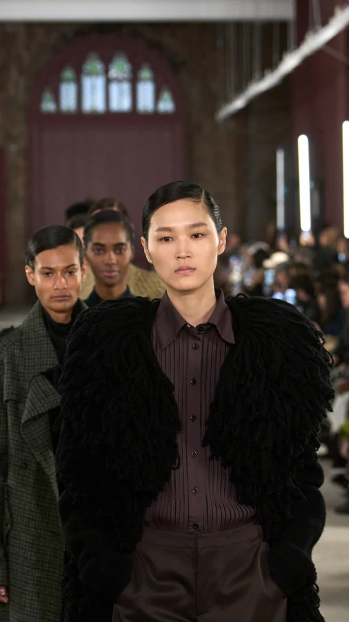 Як минув Тиждень моди в Нью-Йорку осінь-зима — 2026/27: від дебюту Рейчел Скотт у Proenza Schouler до показу Calvin Klein 