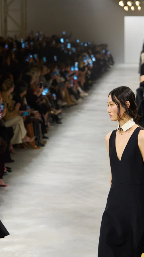 Fendi осінь-зима — 2026/27: як минув дебютний показ Марії Грації К’юрі 