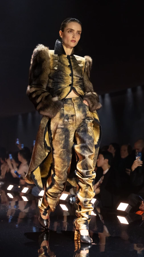 Schiaparelli осінь-зима — 2026/27: мода як бізнес і мода як креативний вимір