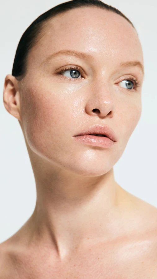 Секрет сяючої шкіри зірок на церемонії «Оскар»: який догляд отримали Емма Стоун і Тімоті Шаламе