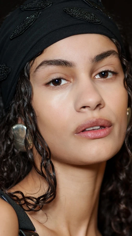 4 трендові аксесуари для волосся, які рятують у bad hair day