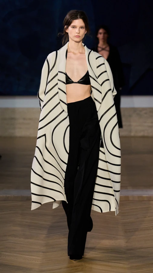 Fendi після Карла Лагерфельда: Марія Грація К'юрі представила свою дебютну колекцію haute couture осінь-зима — 2026/27 в Римі