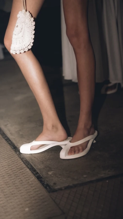 Про ці в’єтнамки на підборах від Havaianas говорить вся модна спільнота 