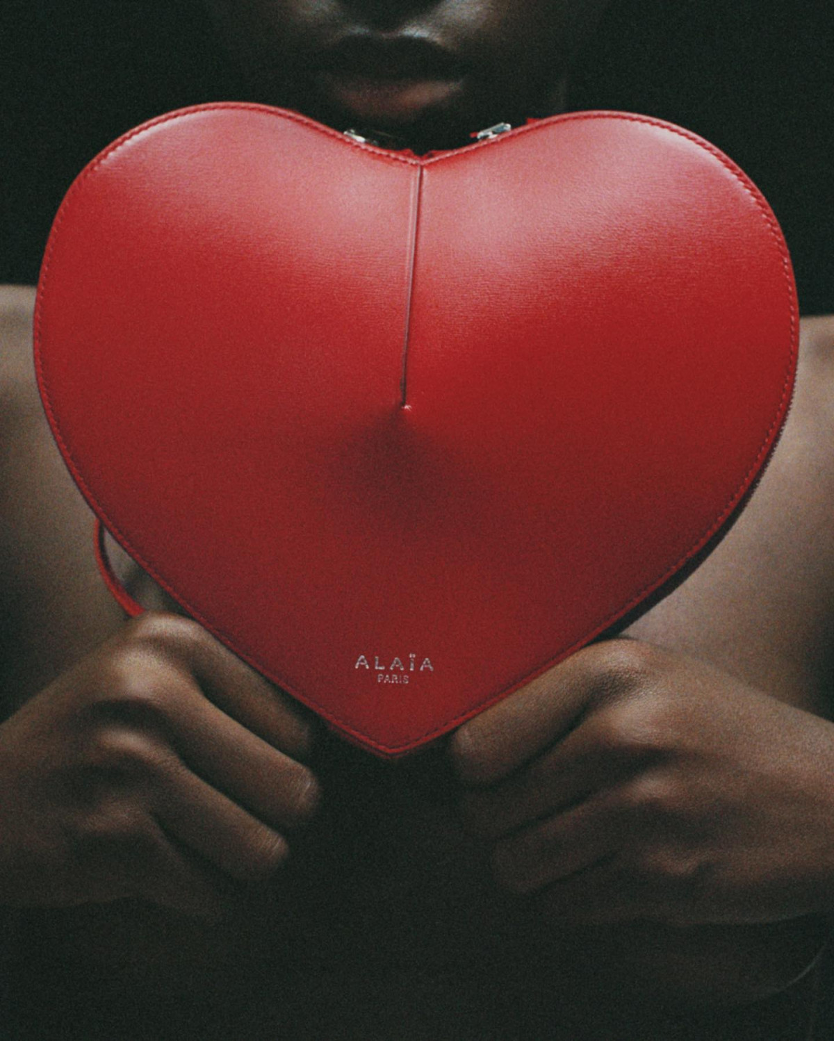 Сумка-серце від бренду Alaïa до Дня святого Валентина 