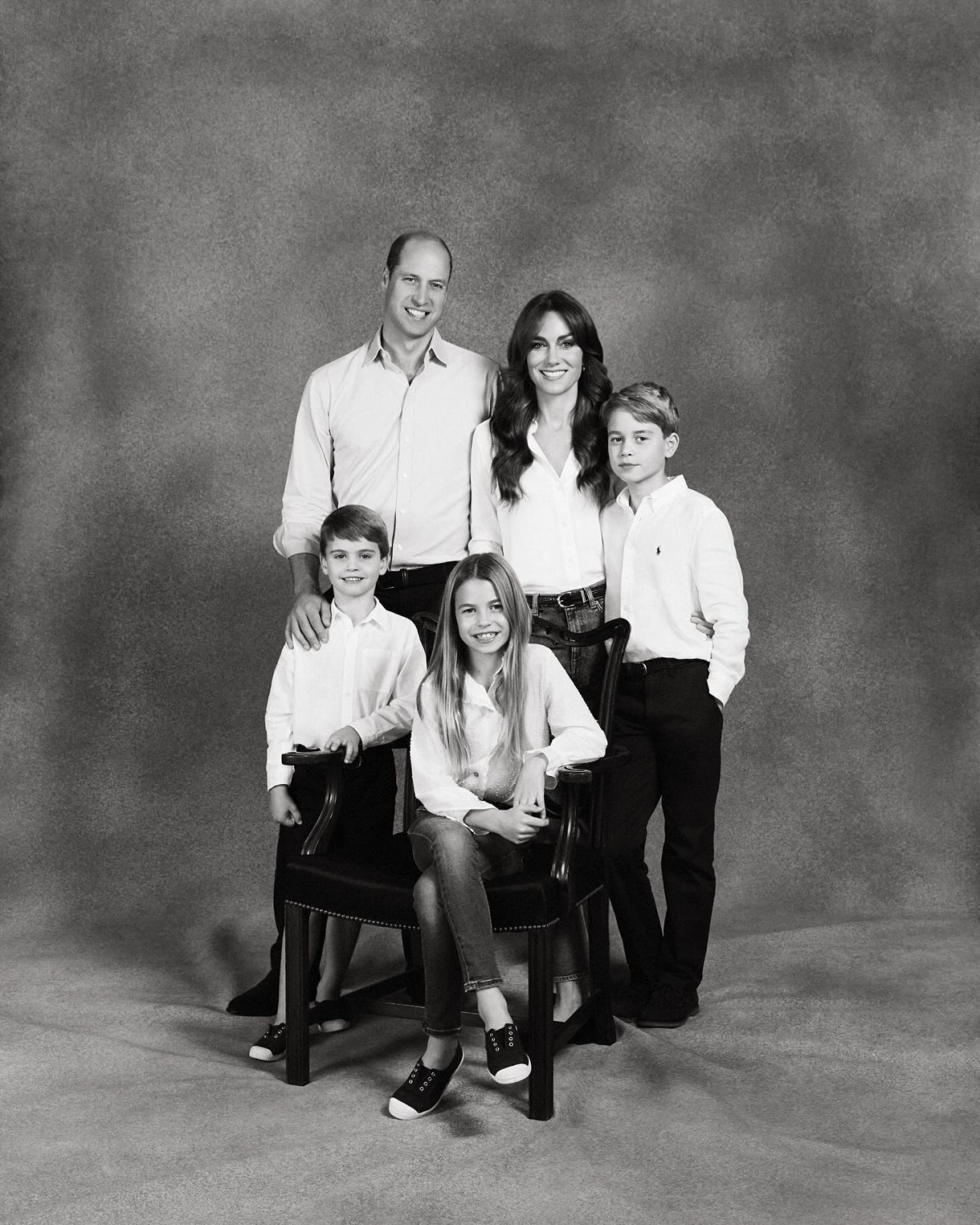 Принц Вільям і Кейт Міддлтон з дітьми фото