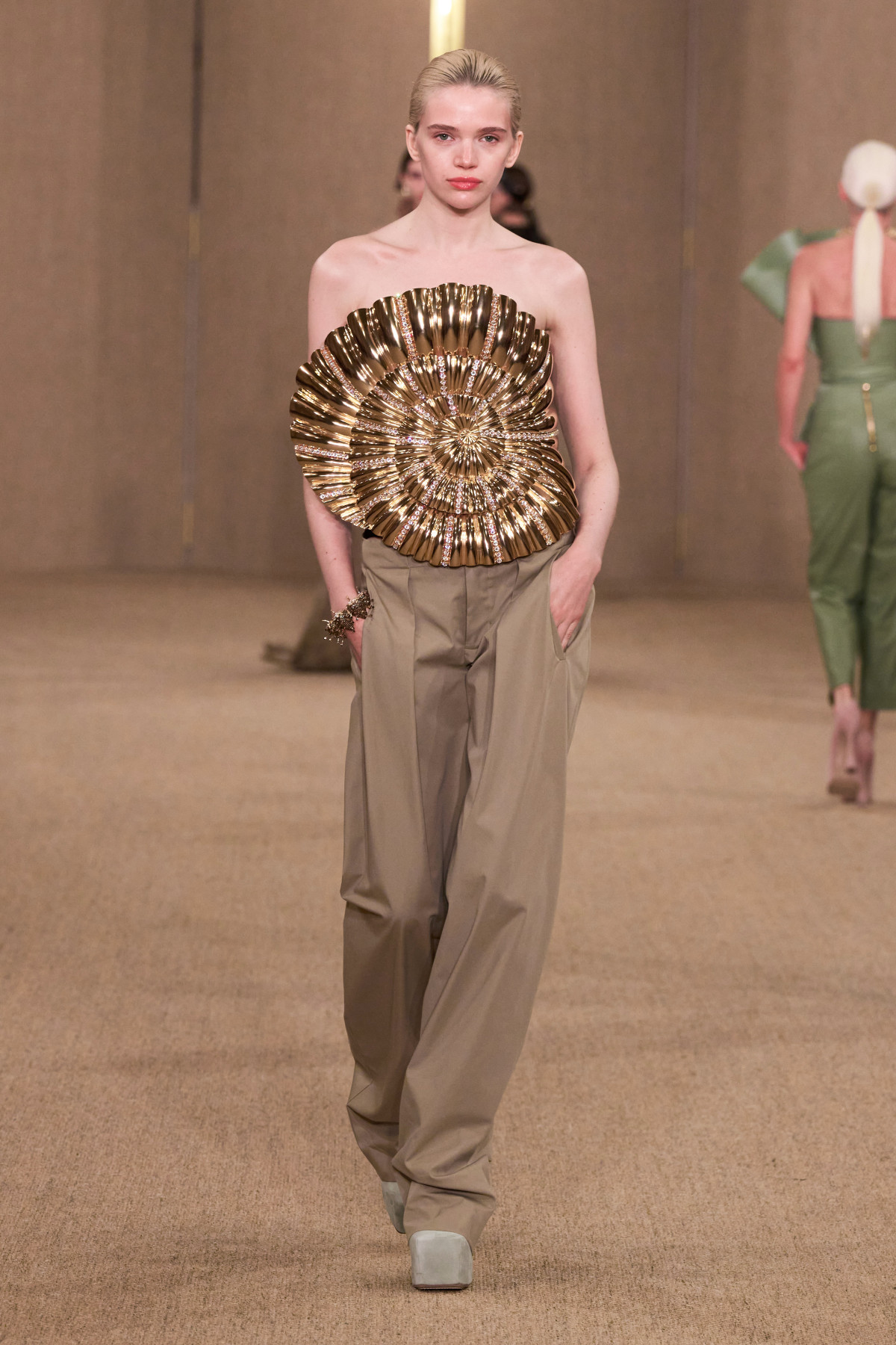 Показ нової колекції Balmain осінь-зима — 2024/25 на Тижні моди у Парижі 