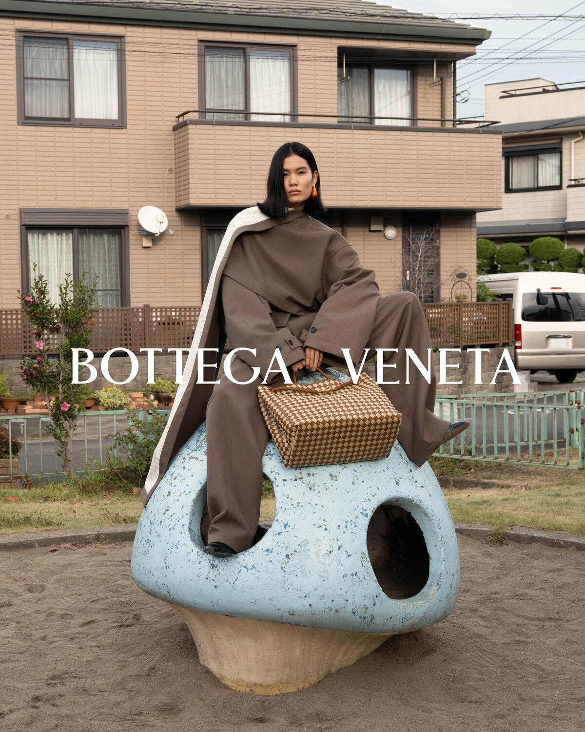 Bottega Veneta представив весняно-літній кампейн 2024
