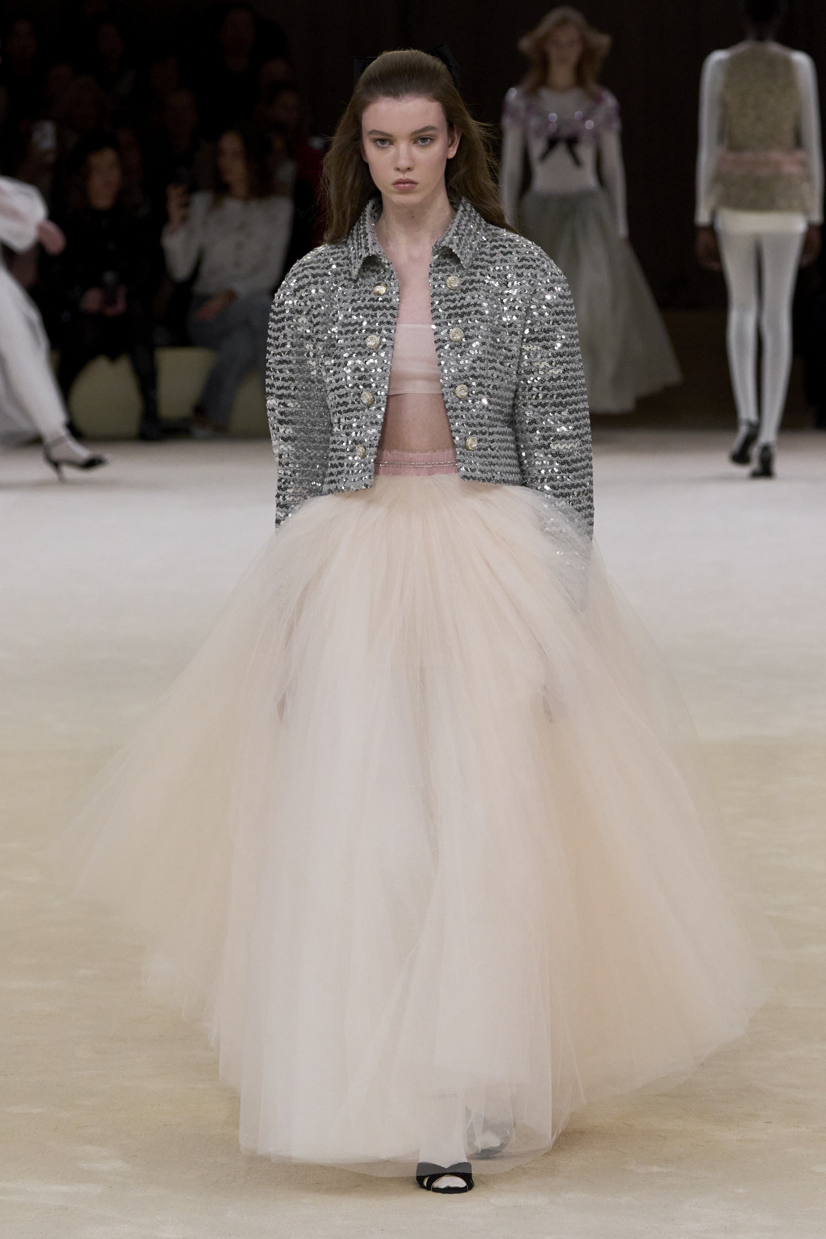 Показ Chanel на Тижні високої моди у Парижі сезону весна-літо — 2024