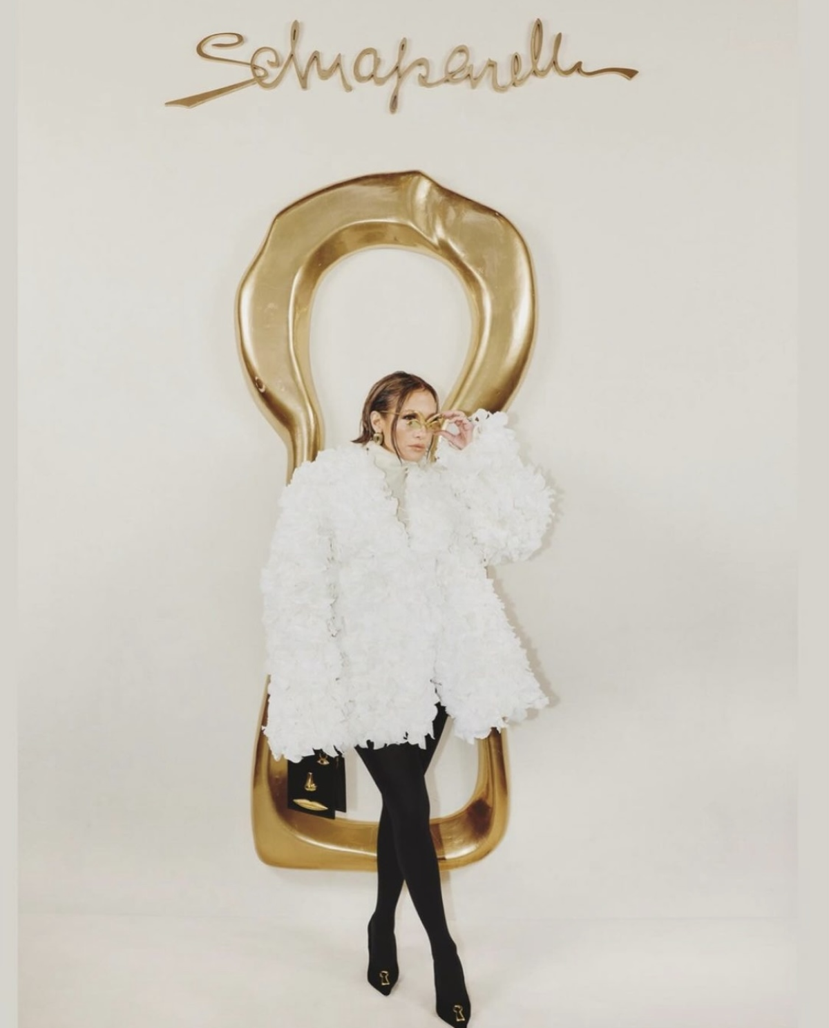Дженніфер Лопес у Schiaparelli на шоу бренду Haute Couture Spring 2024  
