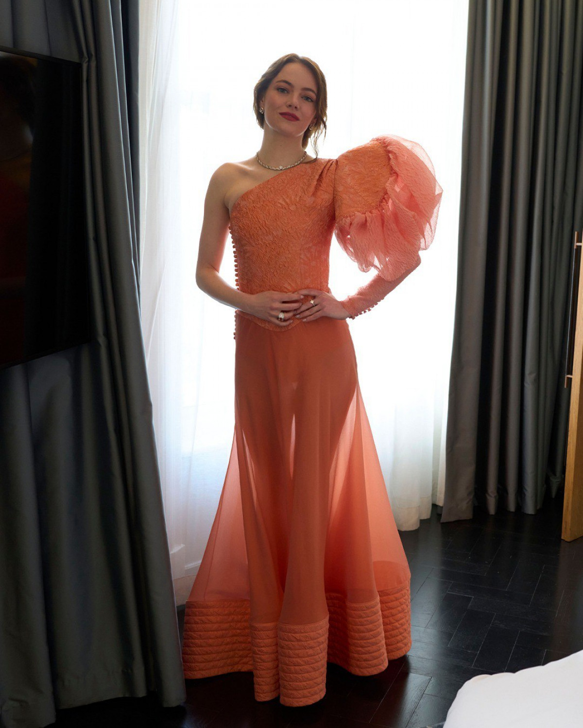 Емма Стоун на церемонії BAFTA-2024 у сукні Louis Vuitton
