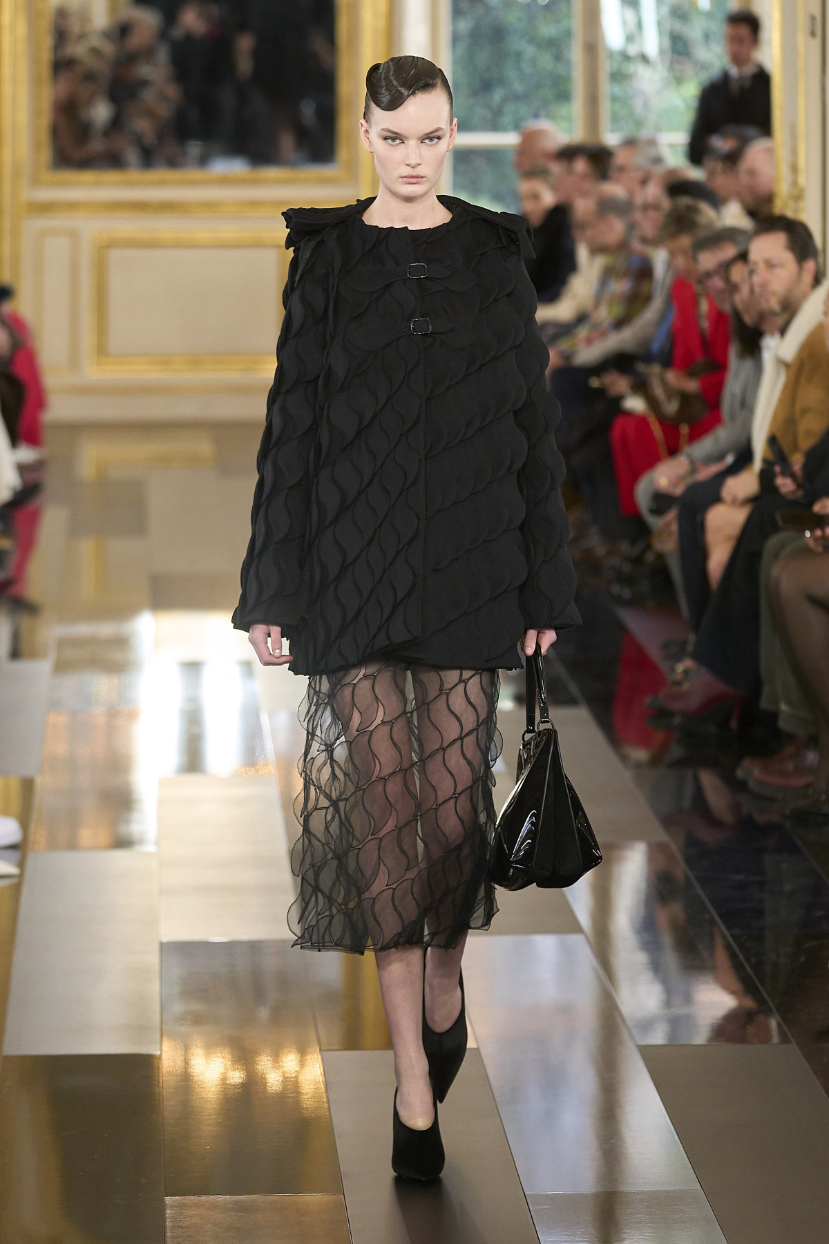 Показ Valentino колекції осінь-зима — 2024/25 на Тижні моди у Парижі 